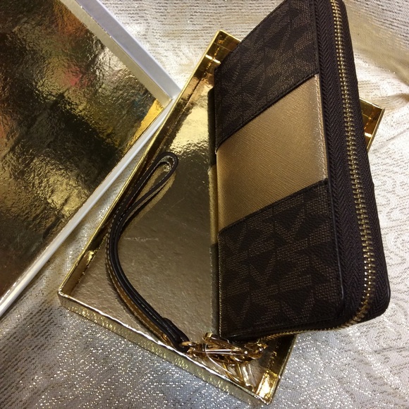 Michael Kors LG Coin Multi Function Phone Case - Picture 3 of 5